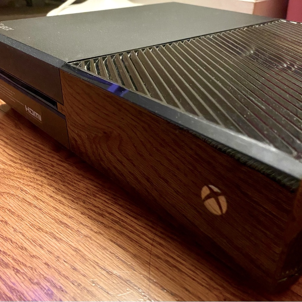 SOLD - Black Xbox One 500 gigabytes Console
